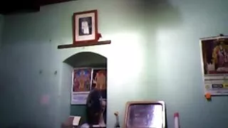Лисий чоловік трахає за круглим столом порно відео онлайн безкоштовно блондинку в білих панчохах