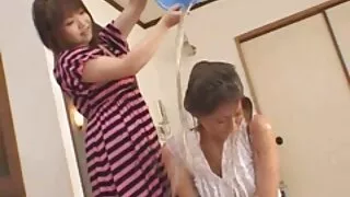 Сексуальна сучка спокусила сина І секс відео безкоштовно добре з ним поимела