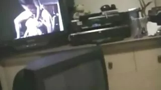 Зріла брюнетка порно відео скачати безкоштовно з коротким волоссям здалася хлопцеві на кухні