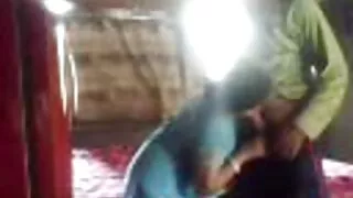 Стукати попку однокласника і кінчає на безкоштовне відео порно дупу