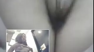 Молода дівчина бере участь в секс відео безкоштовно онлайн еротичних випробуваннях