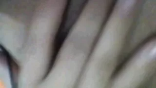 Молоді стрункі красиві дівчата смокчуть член і трахаються з хлопцем порно відео безкоштовне