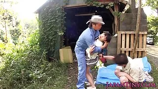 Реальний секс в офісі з чарівною скачати безкоштовно порно відео зрілою дівчиною